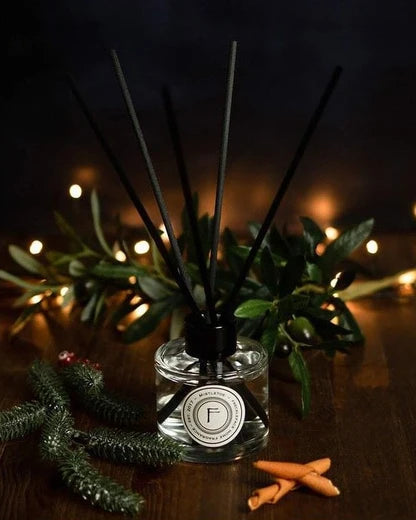 Freckleface Christmas Star Reed Diffuser
