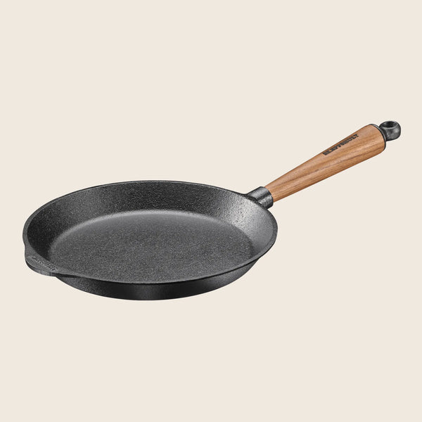 Skeppshult 9" Cast Iron Skillet with Walnut Handle